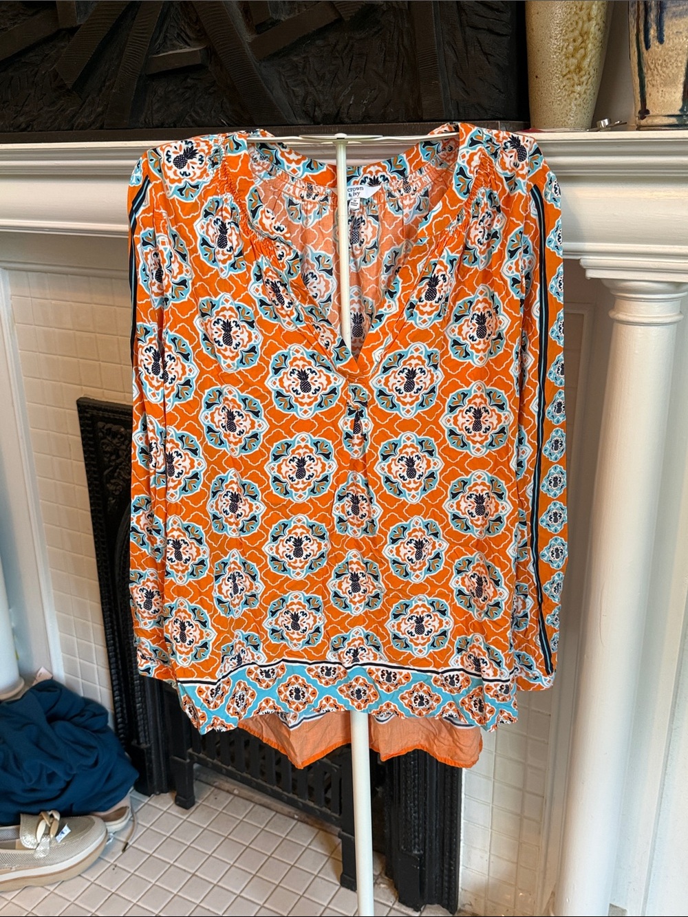 crown &‎ ivy V-Neck Peasant Blouse with Pineapple accents- worn a few times